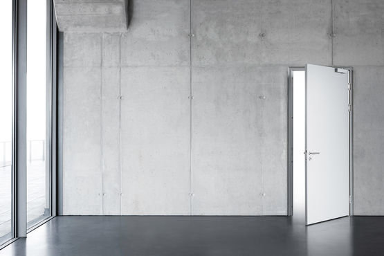 CLOSE DOORS SECURELY AND QUIETLY: THE NEW TS 5000 SOFTCLOSE FROM GEZE